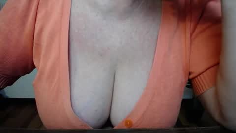 Snapshot of kamaliasim chatting on March 14, 8:58 pm KamaliaSim online show from March 14, 8:58 pm