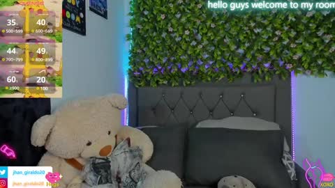 Snapshot of kami_22 chatting on December 1, 4:40 pm camilo  independent model online show from December 1, 4:40 pm
