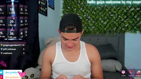 Snapshot of kami_22 chatting on January 12, 12:39 am camilo  independent model online show from January 12, 12:39 am