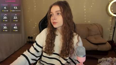 Snapshot of kami_mur chatting on December 14, 9:30 pm Kami mur online show from December 14, 9:30 pm