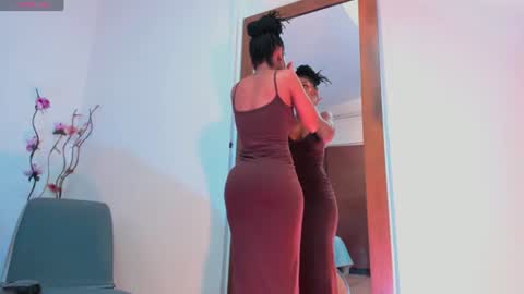 Snapshot of kamila_arias chatting on July 4, 1:28 pm online show from July 4, 1:28 pm