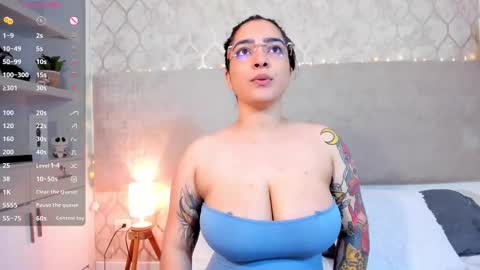 Kamila Betancourt online show from October 15, 8:53 pm