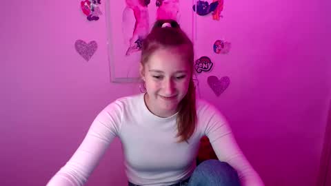 Snapshot of kamilla_love_ chatting on September 25, 1:15 pm kamilla_love_ online show from September 25, 1:15 pm