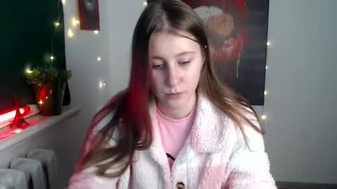 Snapshot of kamilla_love_ chatting on December 4, 9:51 am kamilla_love_ online show from December 4, 9:51 am