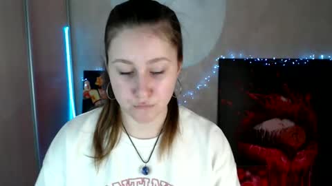 kamilla_love_ online show from May 1, 12:21 pm