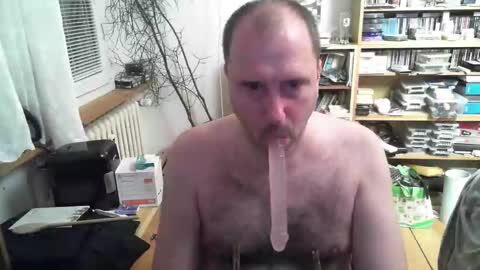 Snapshot of kamiluc1974_2 chatting on October 7, 7:22 pm Kamil Lipovy online show from October 7, 7:22 pm
