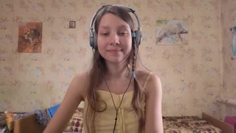 Mari  Simmons online show from October 3, 6:21 am