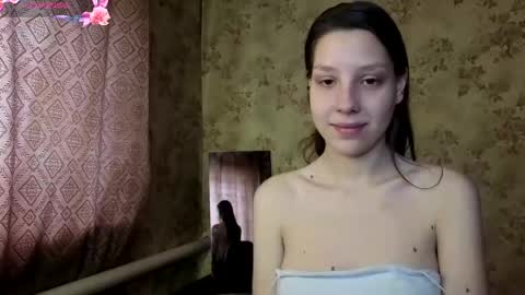 Mari  Simmons online show from March 15, 1:55 am