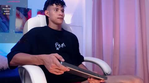 Kami online show from March 4, 6:58 pm