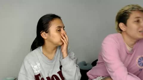 kammy   y   camila online show from March 18, 2:04 am