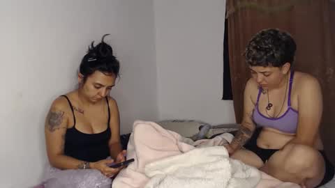 kammy   y   camila online show from May 12, 11:51 am