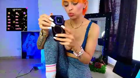 hello  Im Danni online show from July 17, 1:07 pm