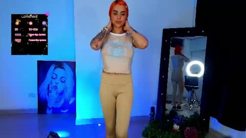 hello  Im Danni online show from July 25, 1:04 am