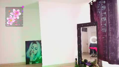 hello  Im Danni online show from July 28, 6:20 pm