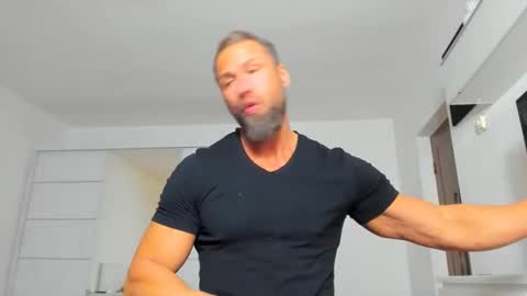 Snapshot of kanegriffin26 chatting on January 16, 5:12 pm Kane OF strongkane online show from January 16, 5:12 pm