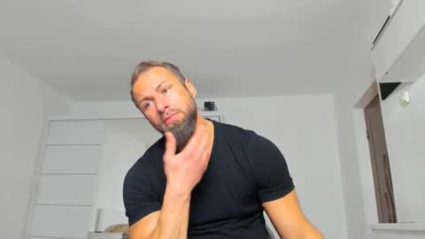 Snapshot of kanegriffin26 chatting on January 28, 12:05 am Kane OF strongkane online show from January 28, 12:05 am