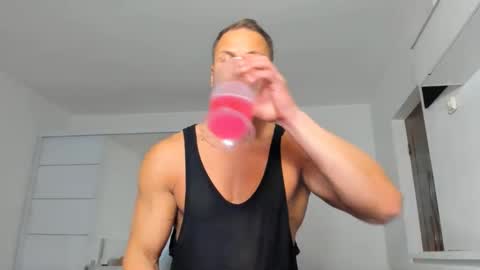 Snapshot of kanegriffin26 chatting on February 24, 7:09 pm Kane OF strongkane online show from February 24, 7:09 pm