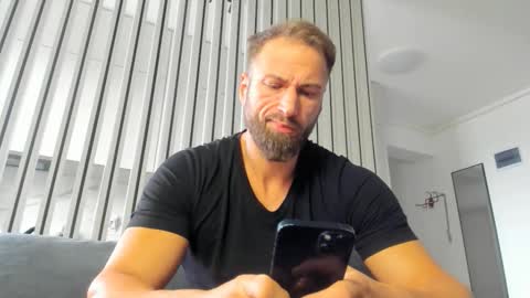 Snapshot of kanegriffin26 chatting on September 17, 1:24 pm Kane OF strongkane online show from September 17, 1:24 pm