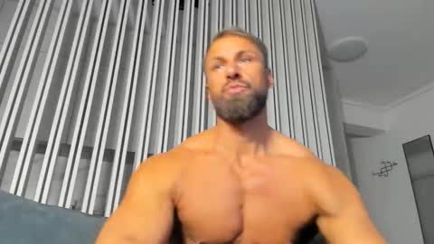 Snapshot of kanegriffin26 chatting on November 27, 5:15 pm Kane OF strongkane online show from November 27, 5:15 pm