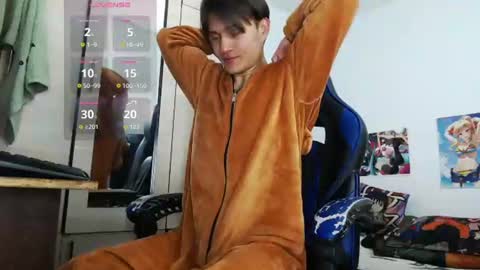 Snapshot of kanekixxxhot chatting on July 1, 12:18 pm andres online show from July 1, 12:18 pm