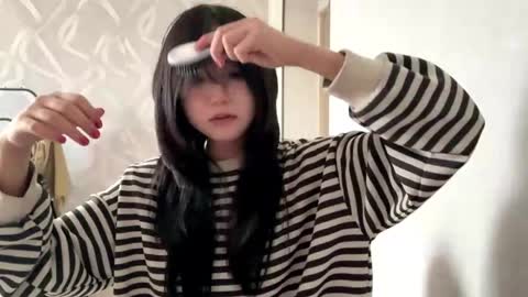 Lily online show from April 22, 9:22 am