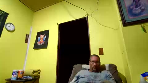 Snapshot of kansasfarmer1 chatting on October 10, 1:59 am kansasfarmer1 online show from October 10, 1:59 am