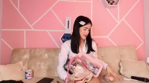 kaoriille online show from February 25, 4:10 pm