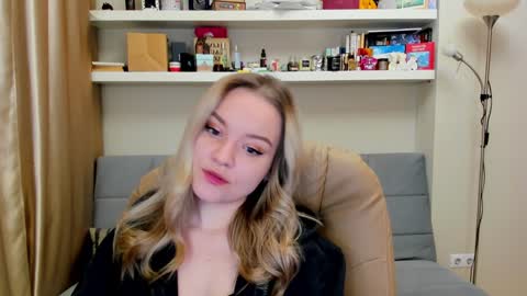 Snapshot of kara_smith_ chatting on December 12, 11:03 pm Kara. Off from 15th till 24th of December online show from December 12, 11:03 pm