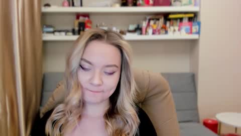 Snapshot of kara_smith_ chatting on March 20, 10:58 pm Kara. Off from 15th till 24th of December online show from March 20, 10:58 pm