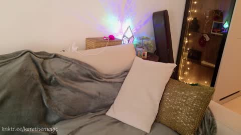 Snapshot of karathemagic chatting on February 23, 7:55 am I am here around 5am GMT karathemagic online show from February 23, 7:55 am