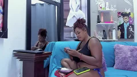 Karen online show from May 4, 8:27 pm