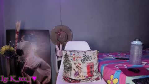 Snapshot of karenconnors chatting on February 14, 8:42 am Karen online show from February 14, 8:42 am