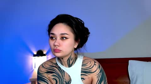 Snapshot of karenhotflirt chatting on June 3, 2:33 pm karenhotflirt online show from June 3, 2:33 pm