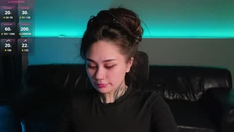 Snapshot of karenhotflirt chatting on June 6, 2:11 pm karenhotflirt online show from June 6, 2:11 pm