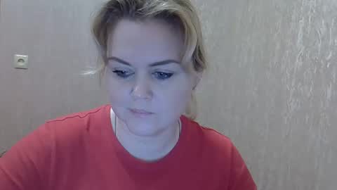 karennelsonx online show from February 12, 6:30 pm