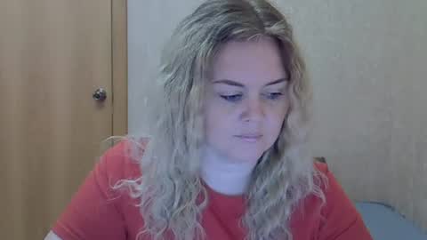 Snapshot of karennelsonx chatting on July 6, 3:03 pm karennelsonx online show from July 6, 3:03 pm