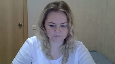 Snapshot of karennelsonx chatting on July 12, 12:18 pm karennelsonx online show from July 12, 12:18 pm