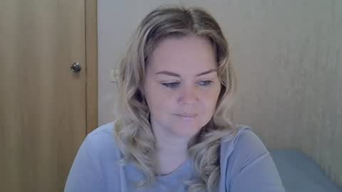Snapshot of karennelsonx chatting on July 26, 9:27 am karennelsonx online show from July 26, 9:27 am