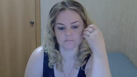 Snapshot of karennelsonx chatting on July 30, 8:02 am karennelsonx online show from July 30, 8:02 am