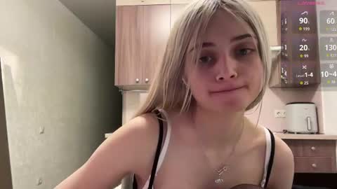 Snapshot of karensimilton chatting on July 14, 4:13 pm May online show from July 14, 4:13 pm