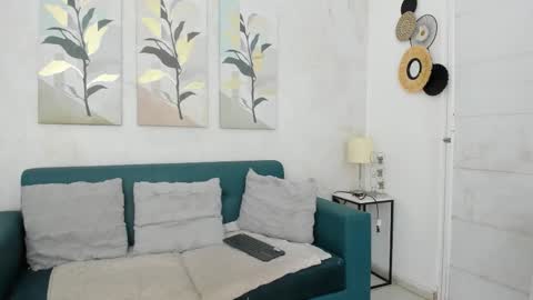 Kari  online show from November 30, 6:56 pm