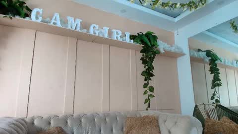 Kari  online show from December 3, 7:12 pm