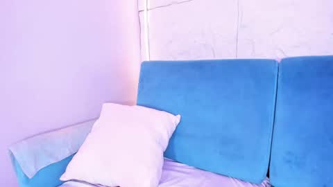 KarimeRous online show from December 19, 11:01 pm