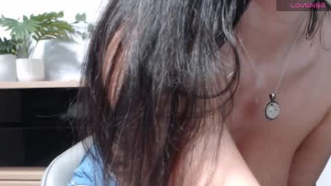 Snapshot of karin_lover chatting on February 23, 12:19 am You can call me K  online show from February 23, 12:19 am