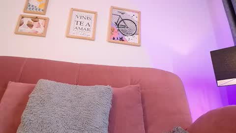 Snapshot of karina2smith chatting on February 15, 6:59 pm karina online show from February 15, 6:59 pm