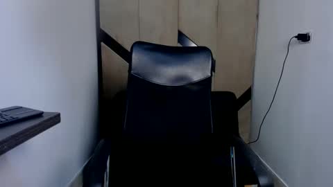 Snapshot of karina_aurora chatting on February 11, 5:58 am karina_aurora online show from February 11, 5:58 am