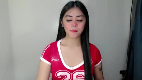 I AM BELLE online show from May 4, 1:29 pm