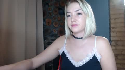 Snapshot of karina_fun chatting on January 9, 3:47 am karina online show from January 9, 3:47 am