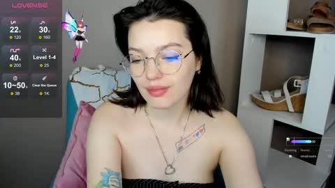 Snapshot of karina_kelly chatting on November 21, 2:21 am karina online show from November 21, 2:21 am