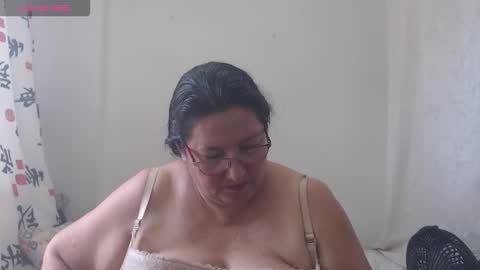 Snapshot of karina_turbay chatting on December 3, 3:21 pm Karina online show from December 3, 3:21 pm